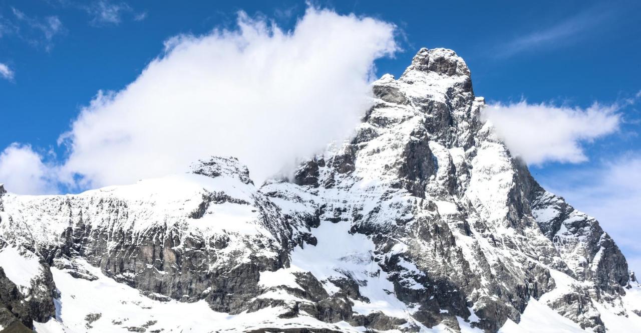 Art Hotel Grivola Breuil-Cervinia Exteriör bild