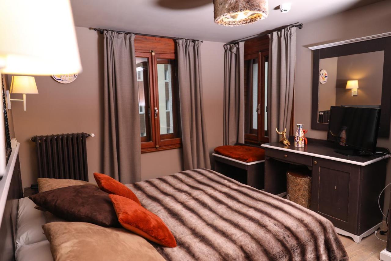 Art Hotel Grivola Breuil-Cervinia Exteriör bild