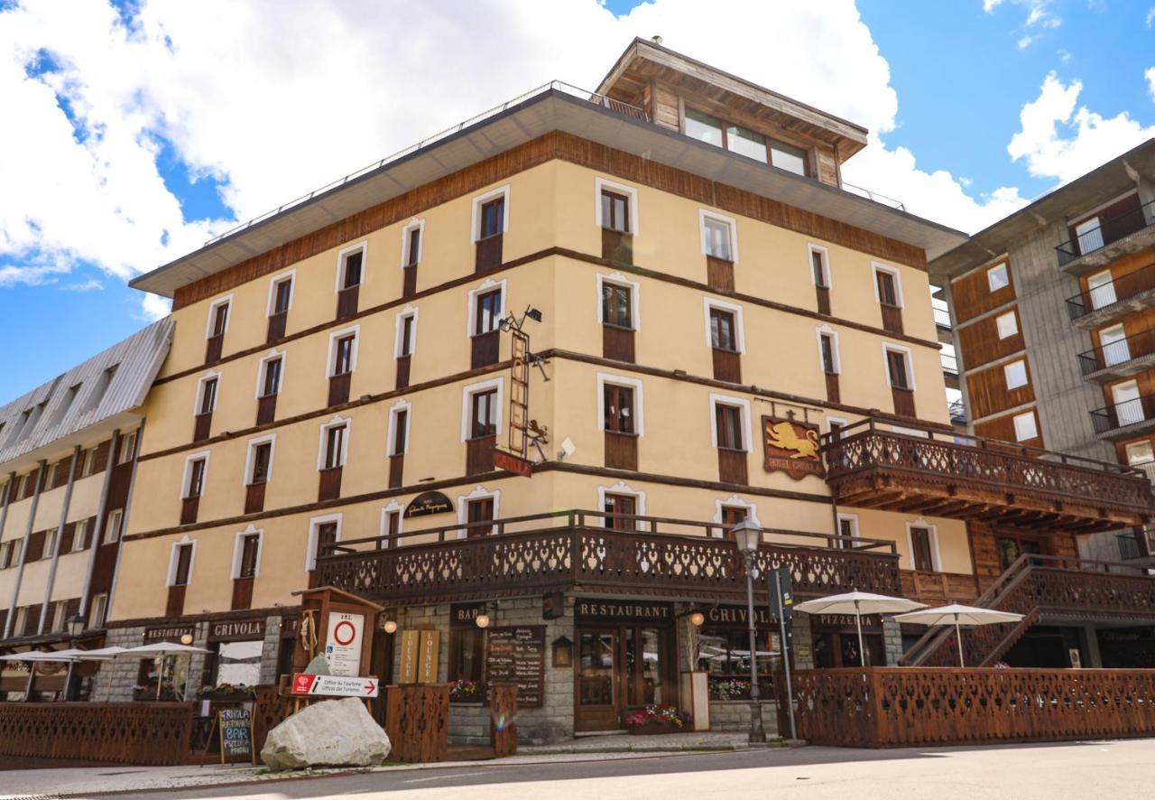 Art Hotel Grivola Breuil-Cervinia Exteriör bild