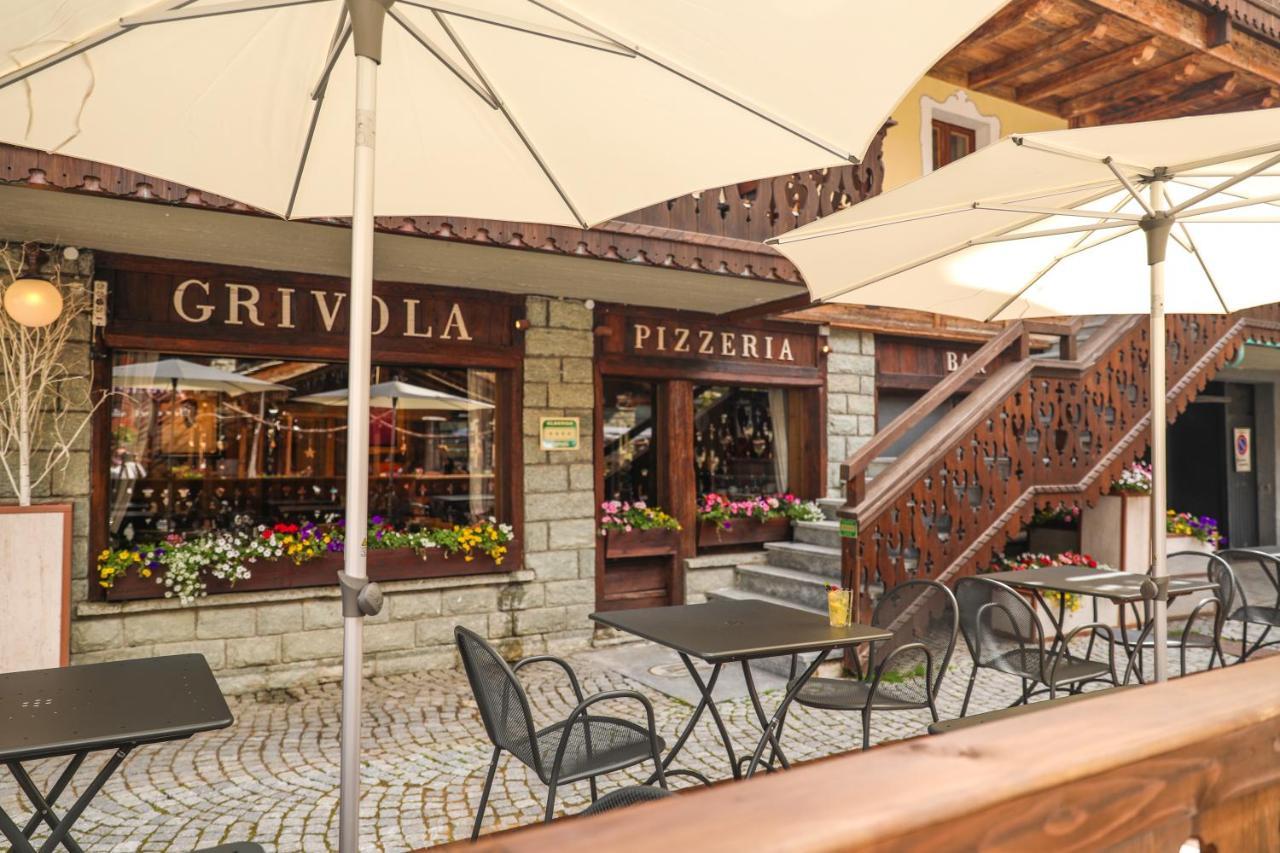 Art Hotel Grivola Breuil-Cervinia Exteriör bild